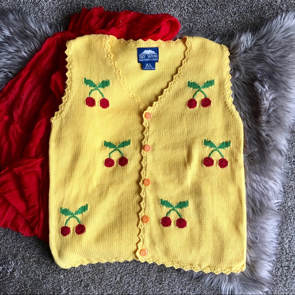 ‼️Vintage‼️ Cherry Vest